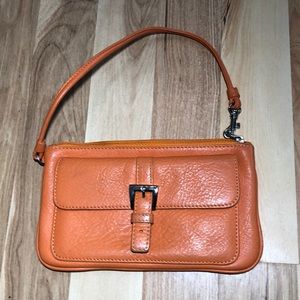 🍊 Cute Talbots Leather Wristlet